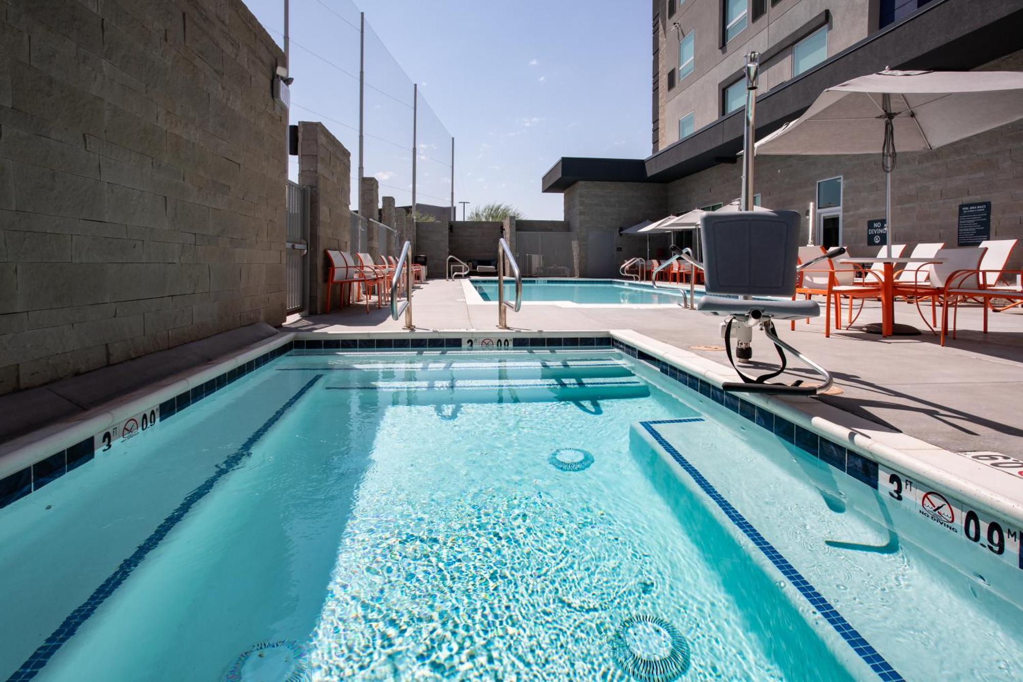 Holiday Inn Glendale - Stadium & Ent Dist By Ihg Exterior foto